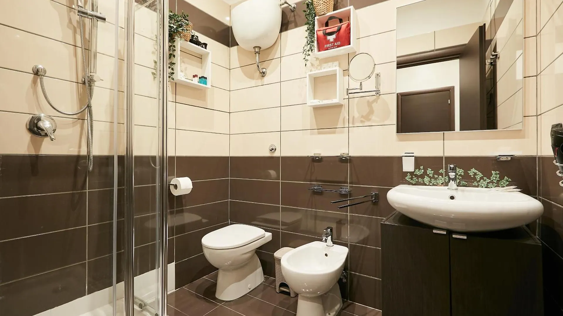 Vicky'S Luxury Guesthouse By Napoliapartments Italy
