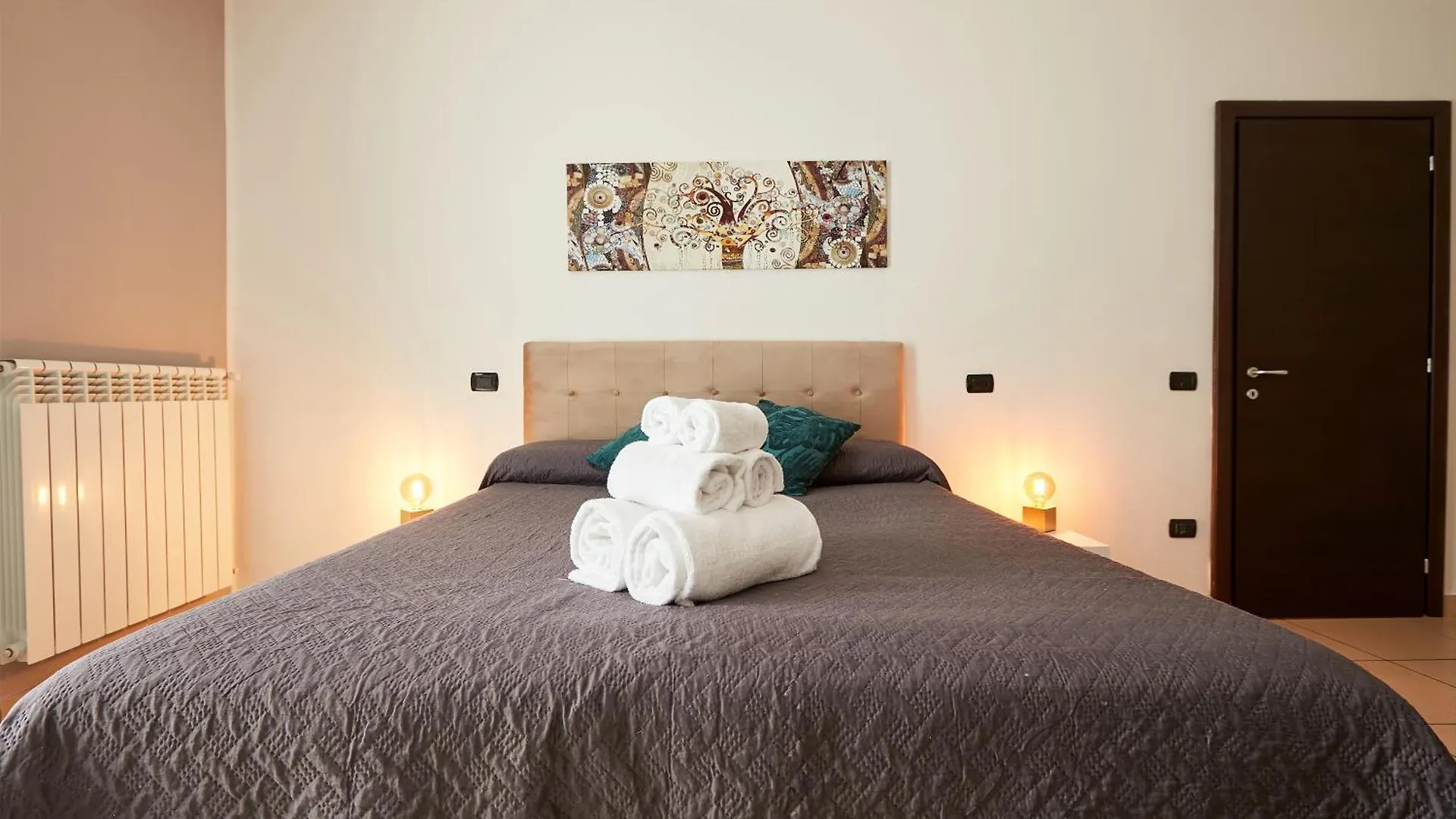 Apartment Vicky'S Luxury Guesthouse By Napoliapartments Italy